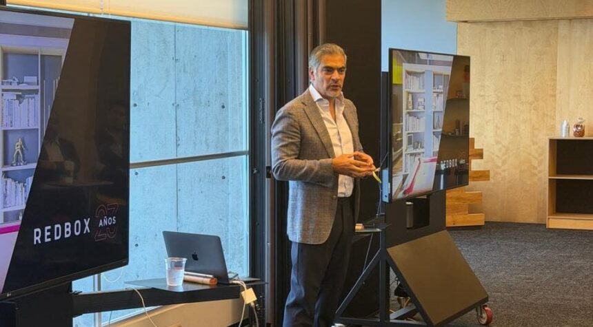 RedBox reúne a líderes en taller sobre innovación empresarial