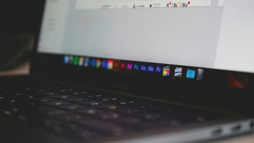 Adobe adquiere Semrush por US$ 1,900 millones y refuerza IA en marketing