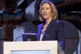 BP nombra a Meg O’Neill como directora general en reestructuración