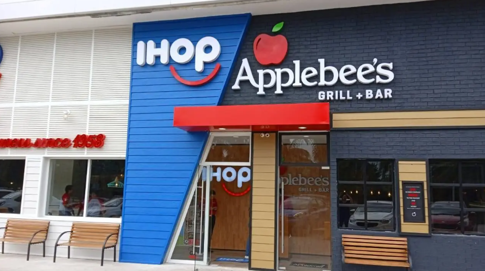 iHOP y Applebee’s adoptan modelo dual ante menor consumo en EE UU
