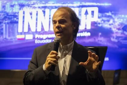 Ecuador busca replicar modelos de innovación exitosos de Uruguay