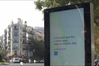 Cabify lanza plataforma de publicidad digital en viajes urbanos