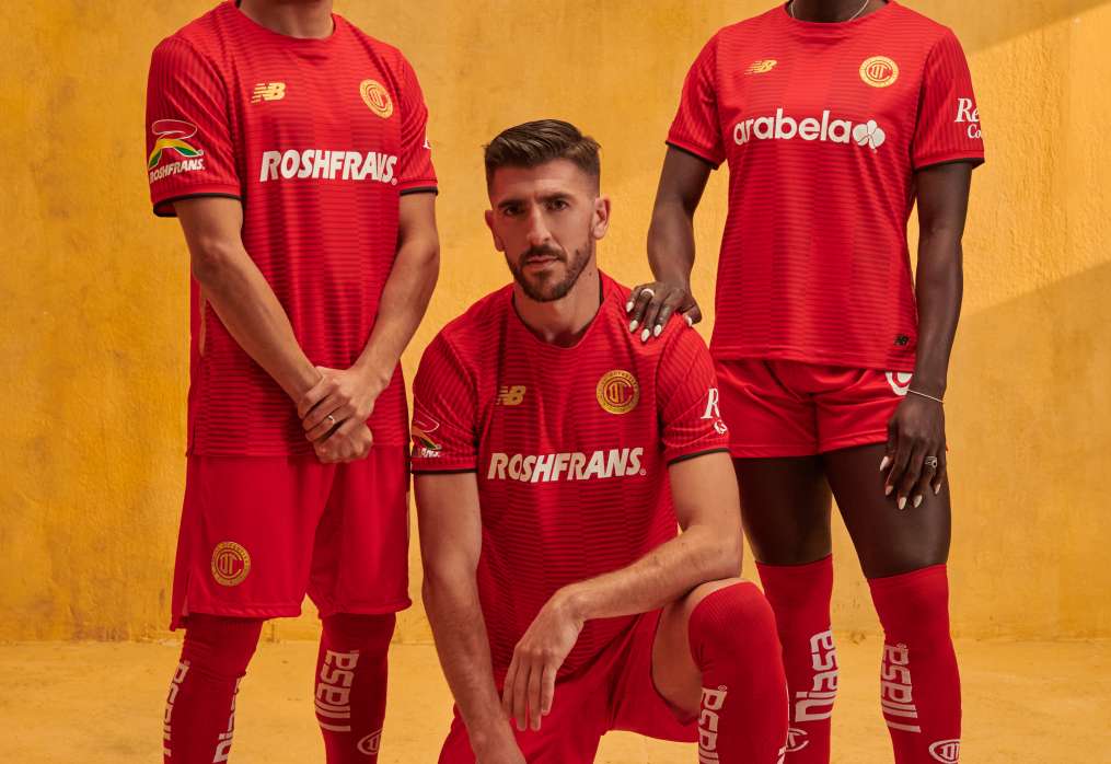 Equipo campeón presenta nuevo uniforme oficial para 2025