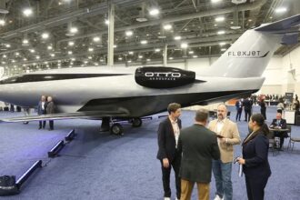 Otto Aerospace lanza Phantom 3500, avión comercial sin ventanas