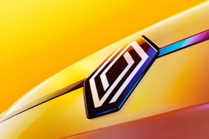 Renault respalda protección al mercado e impulsa autos híbridos
