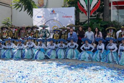 Elektra y Banco Azteca lanzan programas de desarrollo en Chimalhuacán