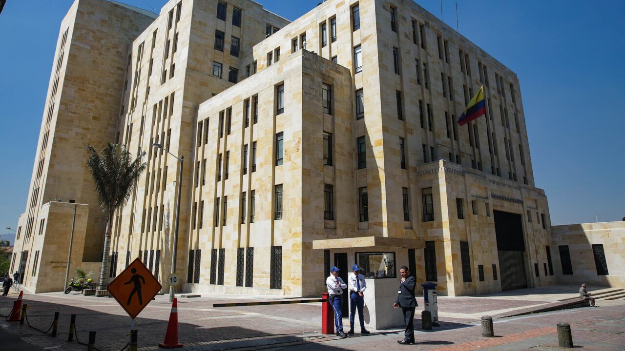 Colombia anuncia alza al salario mínimo superior a la inflación en 2026