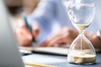 Jornada laboral reducida mejora bienestar y productividad en México