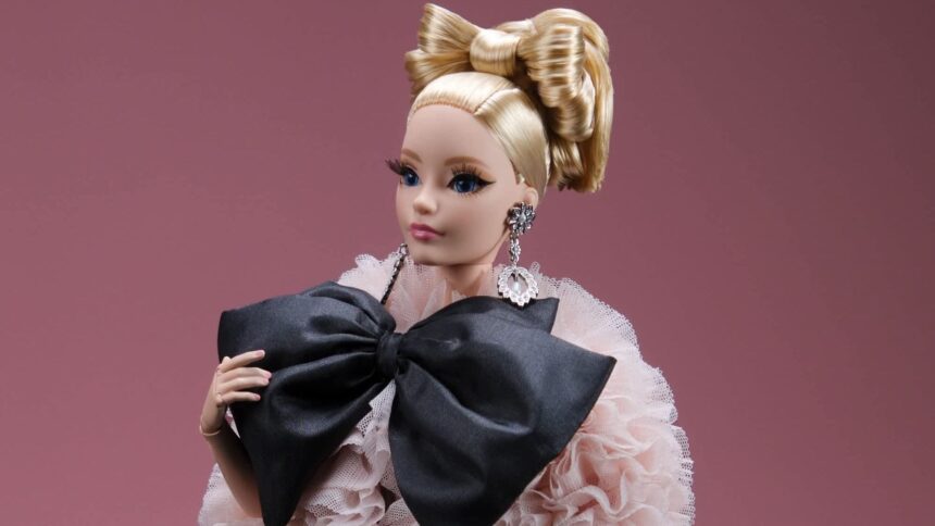 Mattel presenta Barbie Atelier Doll #1, muñeca de alta costura