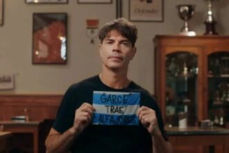 Shot lanza alfajor de pasta de maní inspirado en meme futbolístico