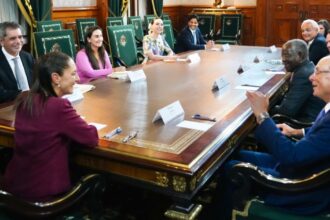 Claudia Sheinbaum se reúne con Larry Fink de BlackRock en CDMX