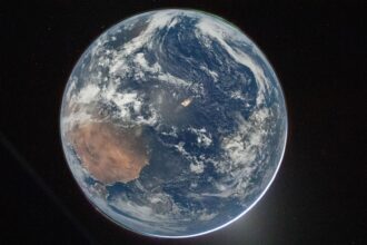 Nike, Nikon y Apple se alían con NASA para misiones lunares