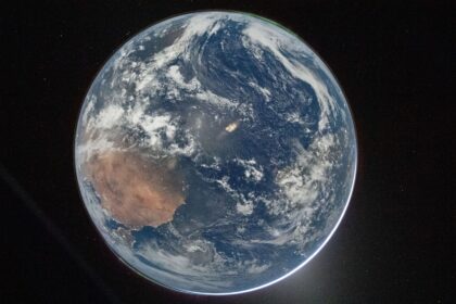 Nike, Nikon y Apple se alían con NASA para misiones lunares