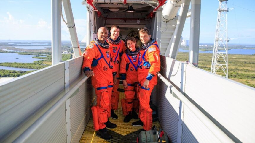 Artemis II: astronautas orbitarán la Luna en abril de 2026