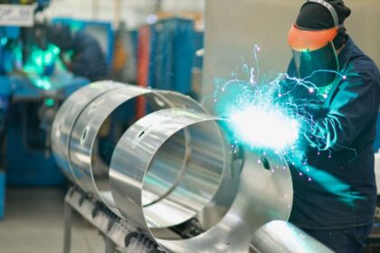 Diez empresas concentran el mercado del acero en México en 2026