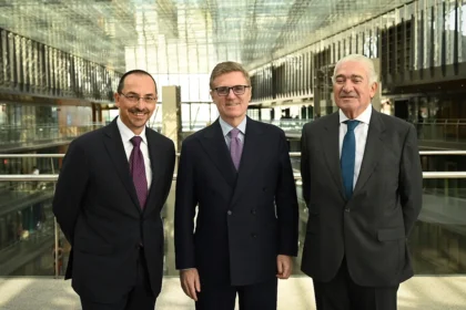 Armani inicia reestructuración en la dirección de Endesa