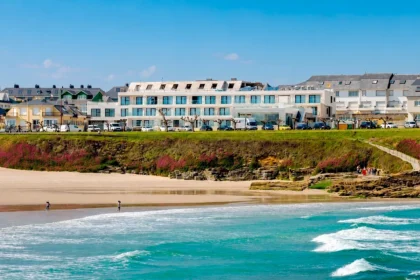 Gaiarooms digitaliza hoteles con IA y gestión remota en España