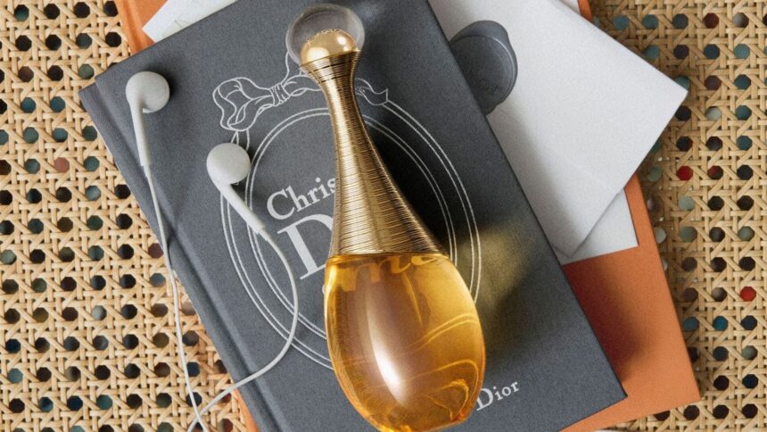 Dior impulsa la resiliencia de LVMH en perfumes y cosméticos 2026