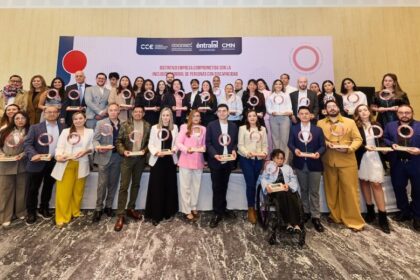 BBVA México recibe distintivo por inclusión laboral 2026