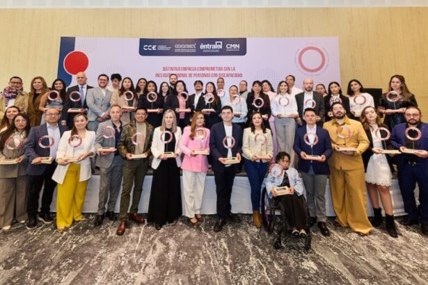 BBVA México recibe distintivo por inclusión laboral 2026