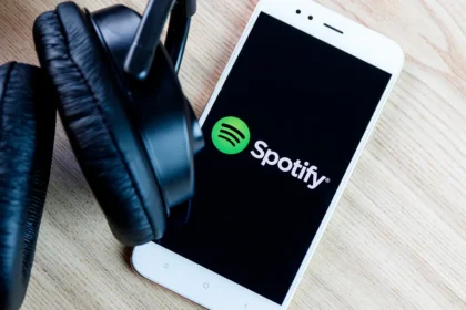 Spotify y Universal lanzan música con IA bajo acuerdo regulado