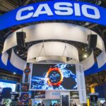 Casio y J Balvin presentan nuevo reloj anillo inspirado en cultura pop