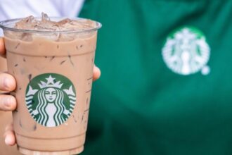 Alsea y Starbucks renuevan acuerdo de operación hasta 2046