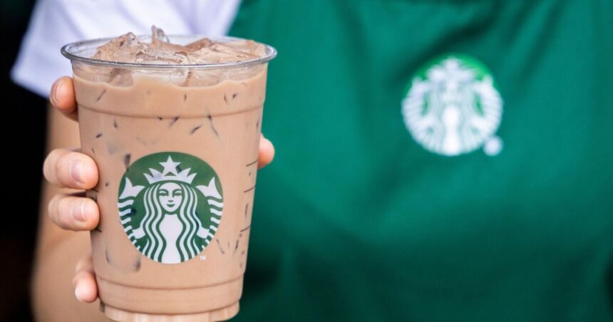 Alsea y Starbucks renuevan acuerdo de operación hasta 2046