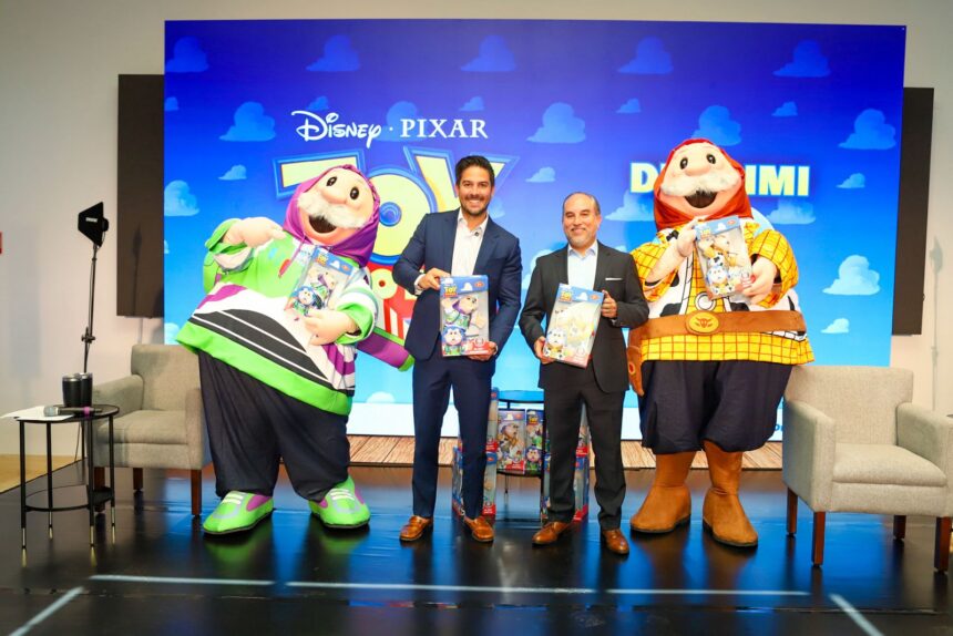 Farmacias Similares y Disney lanzan Simipeluches de Toy Story