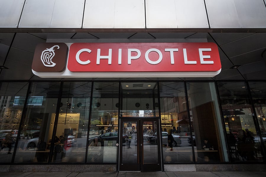 Chipotle abre su primer restaurante en México con precios locales