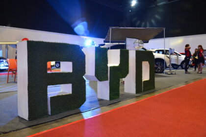 BYD lanza en Japón el Racco, su “kei car” eléctrico compacto