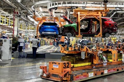 Incertidumbre del T-MEC frena nuevas plantas automotrices en México
