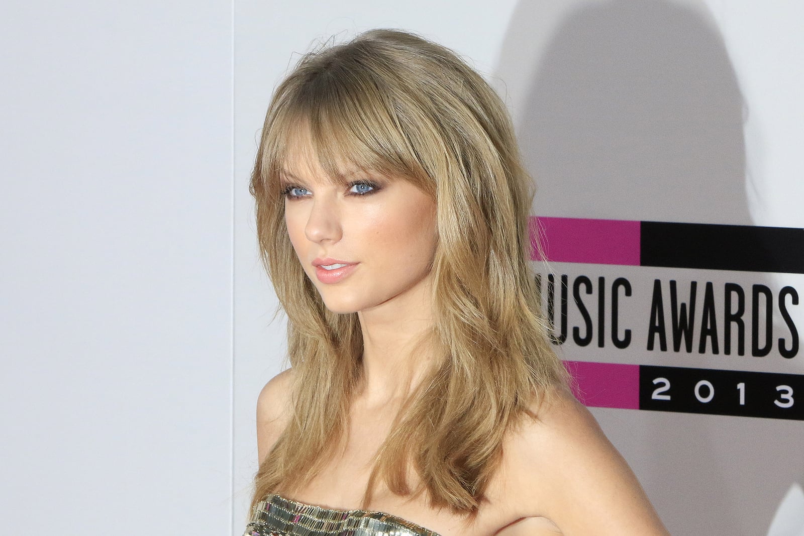 Taylor Swift y Travis Kelce se casan en boda mediática global