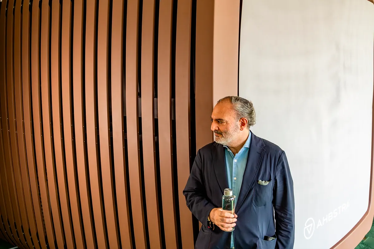 Barcelona lanza generador doméstico que extrae agua del aire