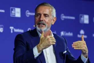Telefónica y operadores europeos negocian consorcio satelital