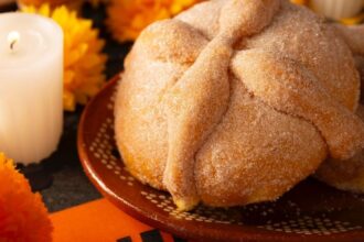 Cómo hacer pan de muerto esponjoso según chef del Claustro