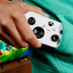 Xbox presenta el mando Nano, el más pequeño y portátil de su historia