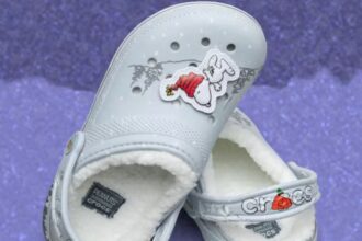 Crocs y Peanuts lanzan colección navideña para toda la familia